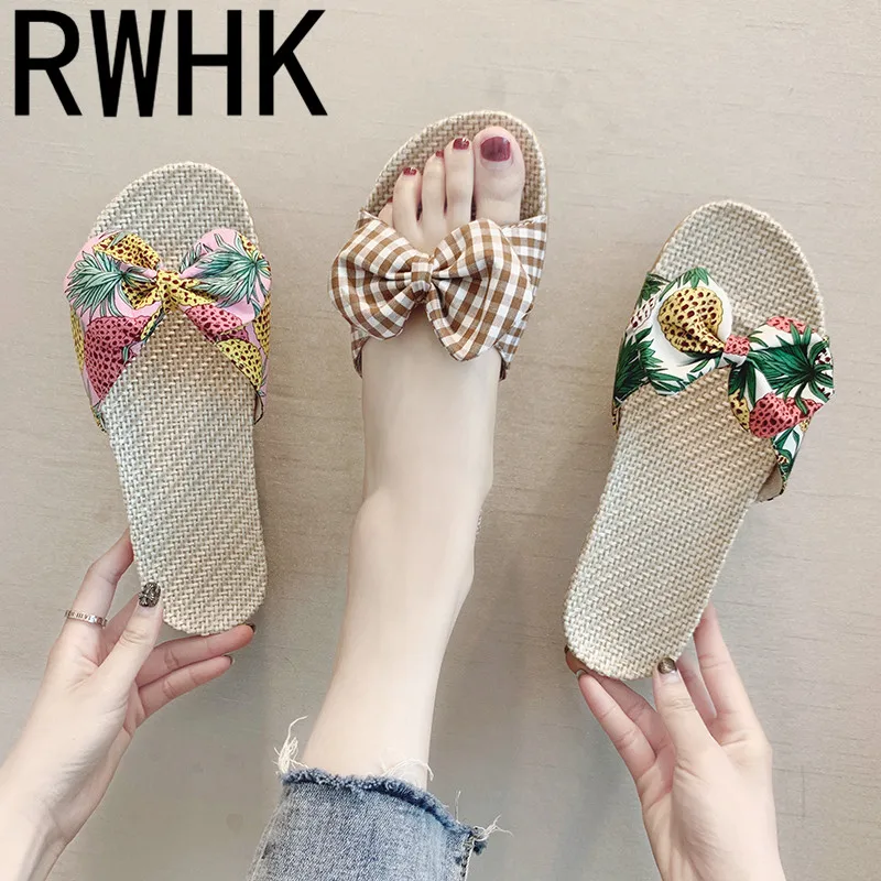 

RWHK Bow Slippers Women 2019 Summer New Casual Wild Roman Shoes Flat Print One Word Beach Slippers B264