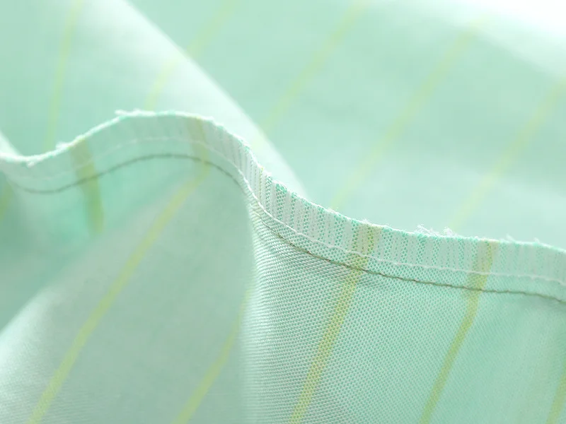 4423557002_2068599042