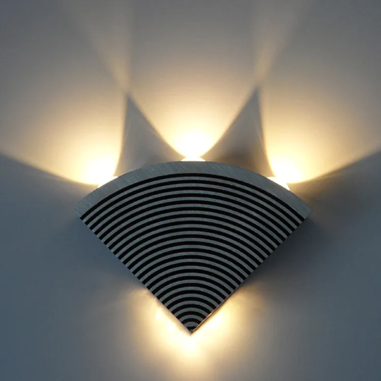 

Led Wall Lamps Modern Aluminum Indoor And Outdoor Tv Wall Triangle Type Lamp Outdoor Lamp Waterproof And Rust Proof Wall light
