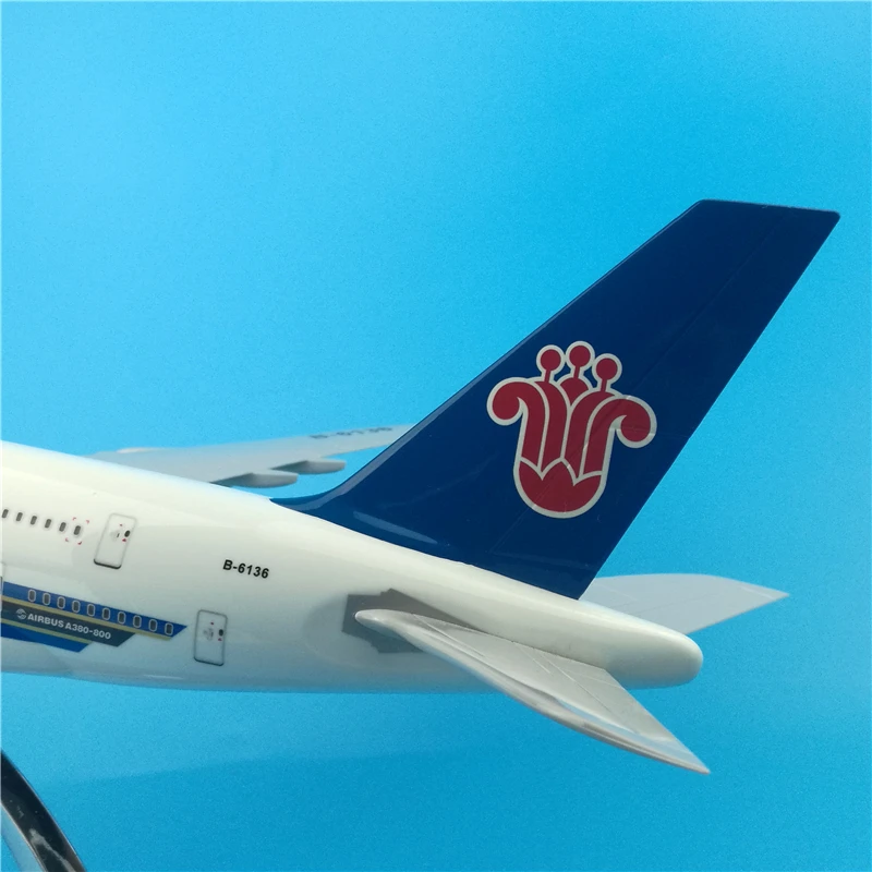 Модель самолета A380 45 см из смолы авиакомпании China South Airlines модель аэроплана