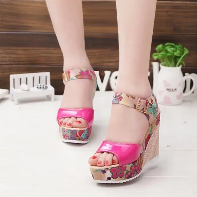 

Hot Fashion Women Sandals For 2019 Breathable Comfort Shopping Ladies Walking Shoes Summer Platform Black Sandal Shoes