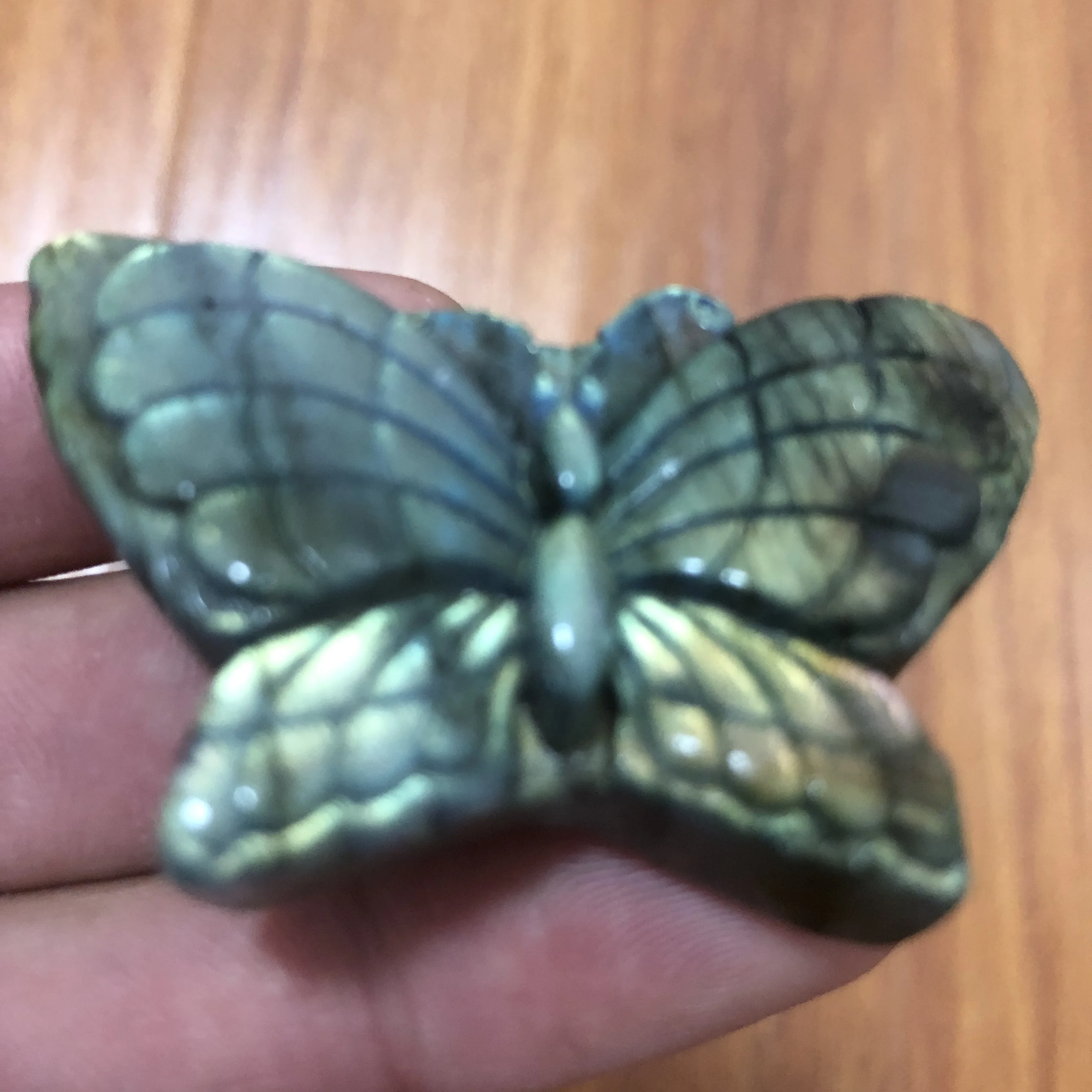 1pcs Muito raro rico gemas naturais labradorite esculpida borboleta azul | Дом и сад
