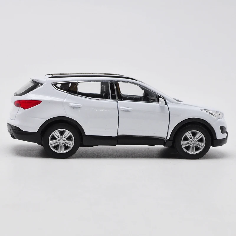 WELLY 1/36 HYUNDAI Santafe SUV литая под давлением модель автомобиля игрушка с вытягиванием назад для детей подарки коллекция игрушек