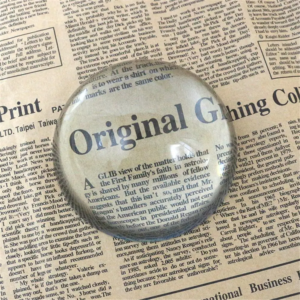 66100 Crystal Glass Semicircle Paperweight Professional Reading