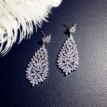 

Personality Shiny Zircon Crystal Queen Princess Dangle Earrings Luxury Wedding Engagement Drop Earring for Women Banquet Jewelry