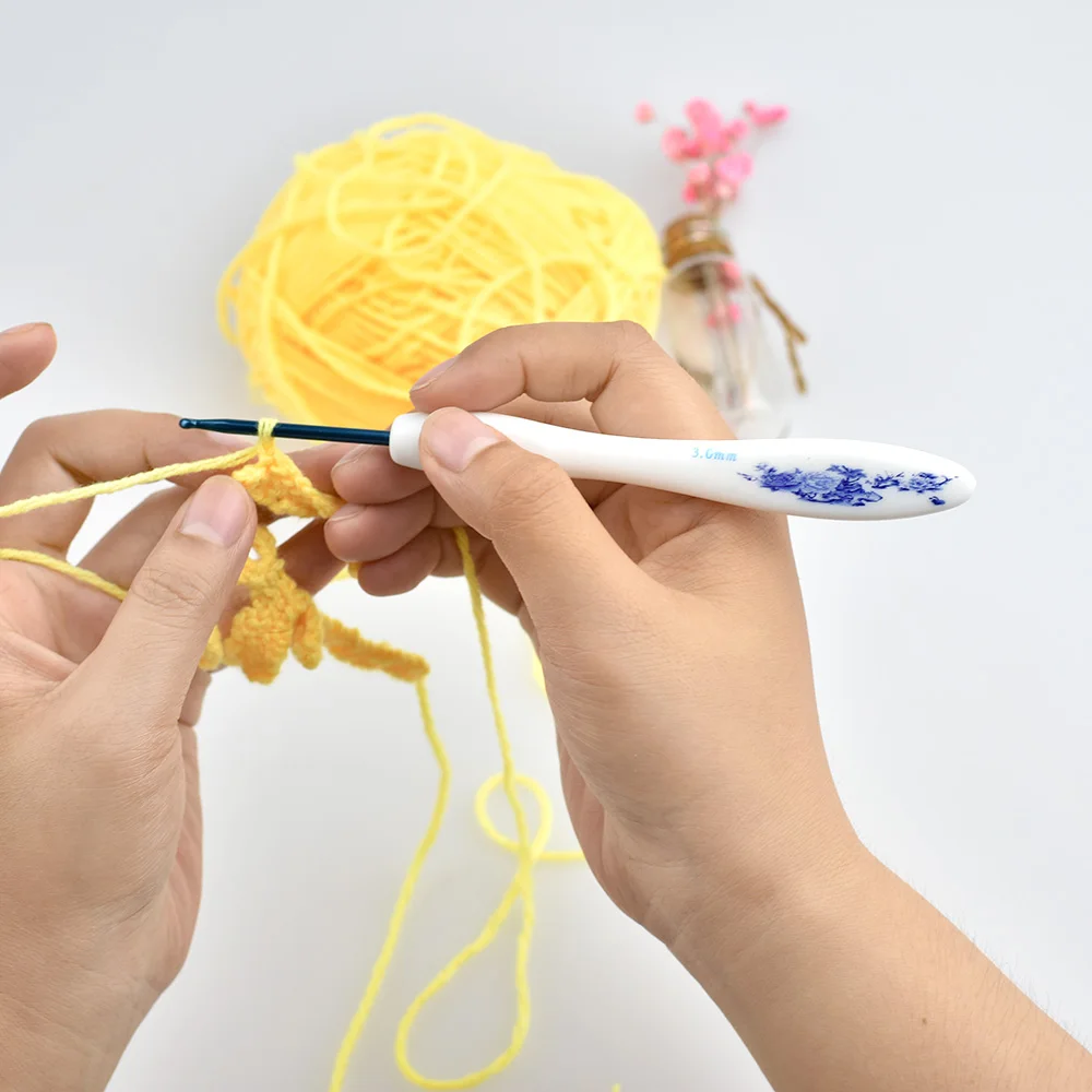Crochet Hooks Knitting Needles (1)