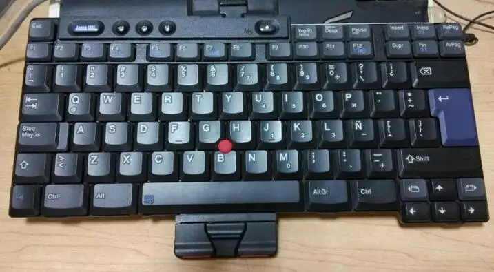 Клавиатура для Lenovo ThinkPad T40 T41 T42 T43 R50 R51 R52 15 дюймов