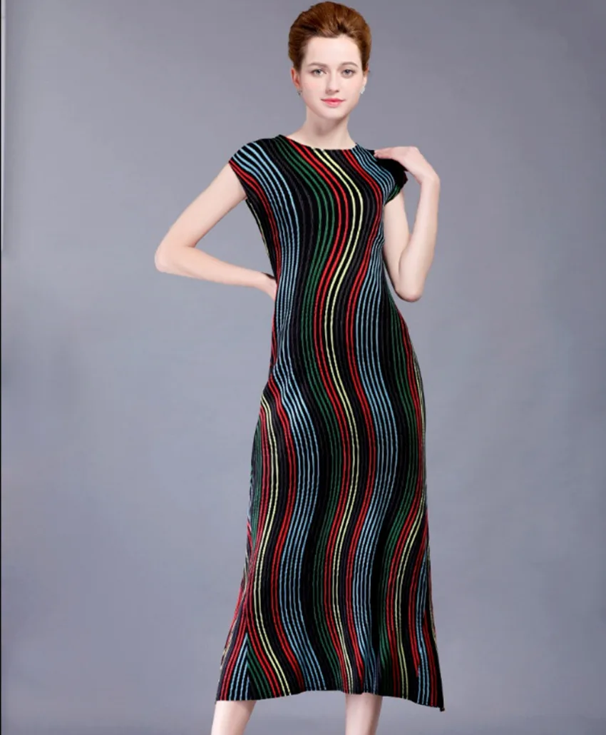 

Summer Short Sleeve Stripes Show Slim Dress Wrinkle Pleated O-neck dress