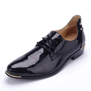 

Size 37-47 Korean Version Trend Men Rivets Oxfords Fashion Lace Up Pointed Toe Patent Leather Shoes Casual Rubber Men Shoes