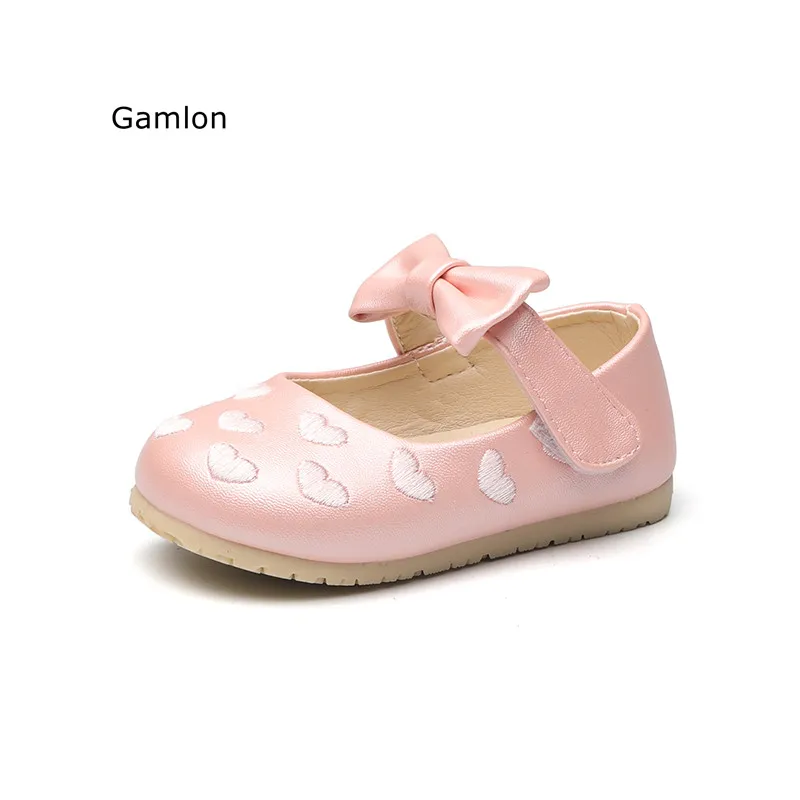 

Gamlon Baby's Flats 2017 Spring Autumn Dance Love Embroidery 0-1-2 Year Girls Baby Shoes Baby Shoes Soft Shoes School Shoes