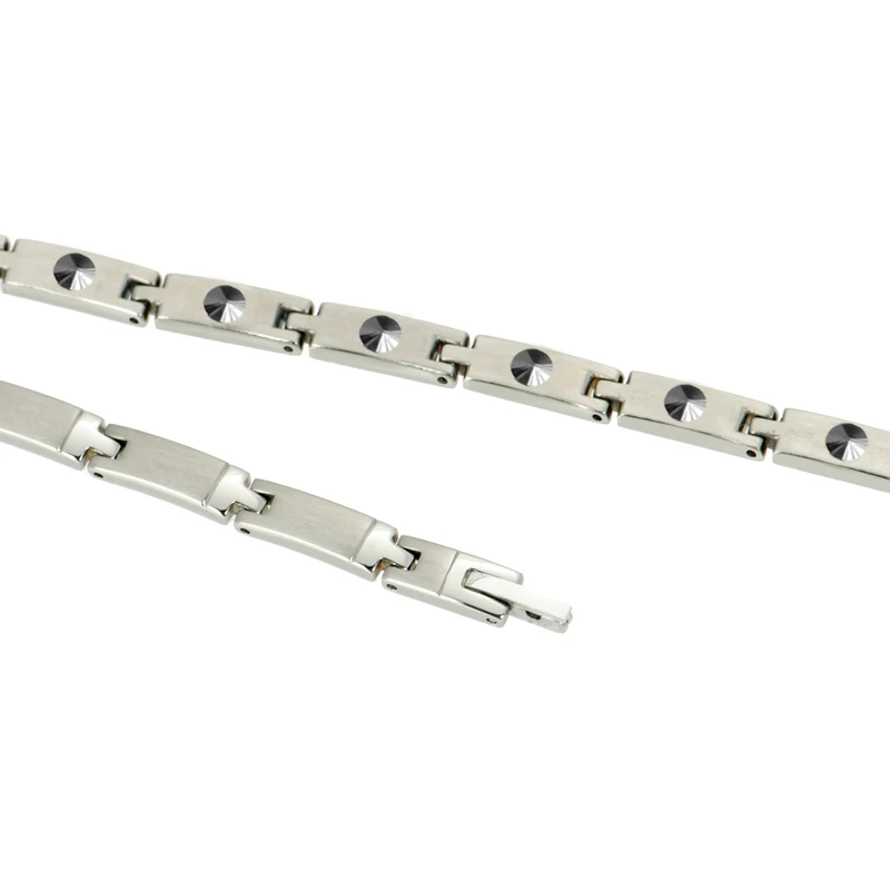70001 Magnetic Necklace Details_2