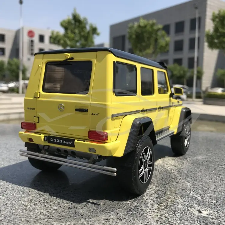 Литая модель автомобиля почти настоящая для G-Class 4x4(желтый) 1:18+ маленький подарок