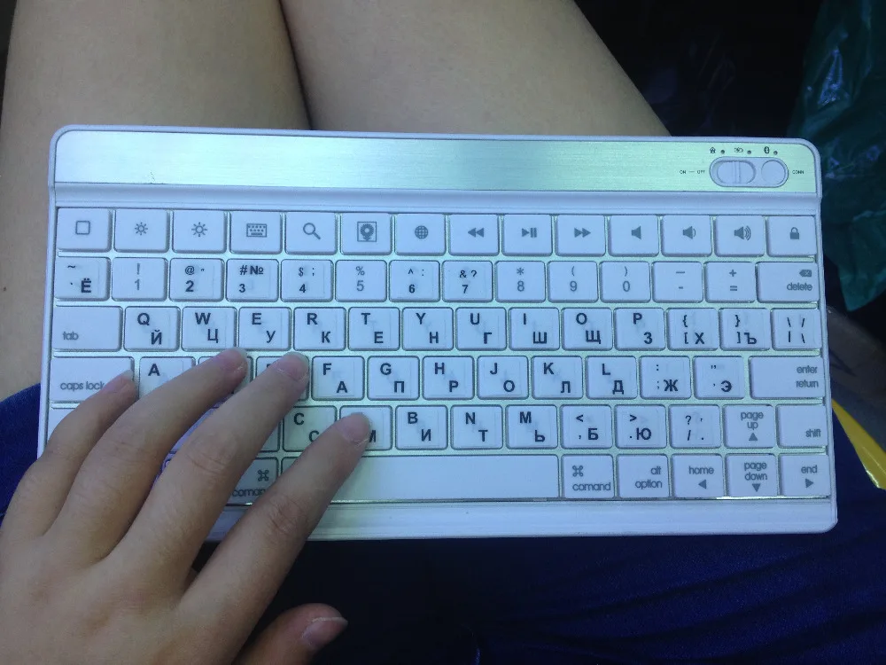 

Free shipping Russian letters 10inch wireless Bluetooth keyboard for IPAD2 3 4 MINI/ AIR/5/AIR2/6 / IPHONE 6/6S PLUS ios SYSTEM