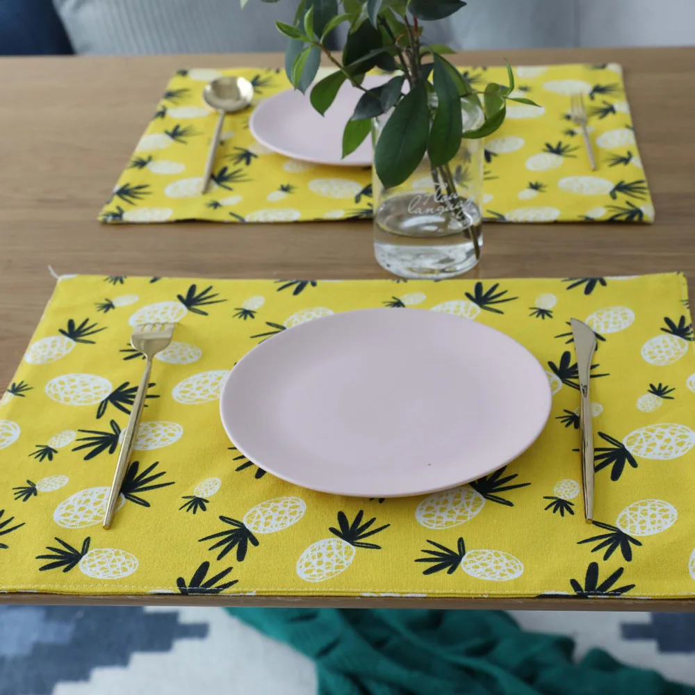 

2019 Summer 4pcs/lot Yellow Pineapple/Duck Linen Cotton Placemats For Kids Cafe Kindergarten Insulation Table Mats Bowls Pads