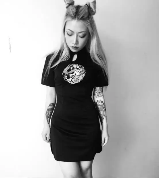 

Vintage Dark Gothic Punk Dragon Embroidery Bodycon Dresses Ladies Vestidos 2018 Women Retro Japanese Pencil Dress Female