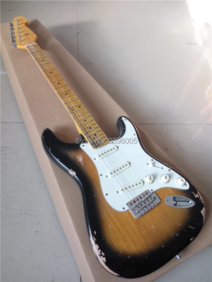 

Custom shop master built handcrafted strat electric guitar black circle retro yellow honey .aged details real guitar picture