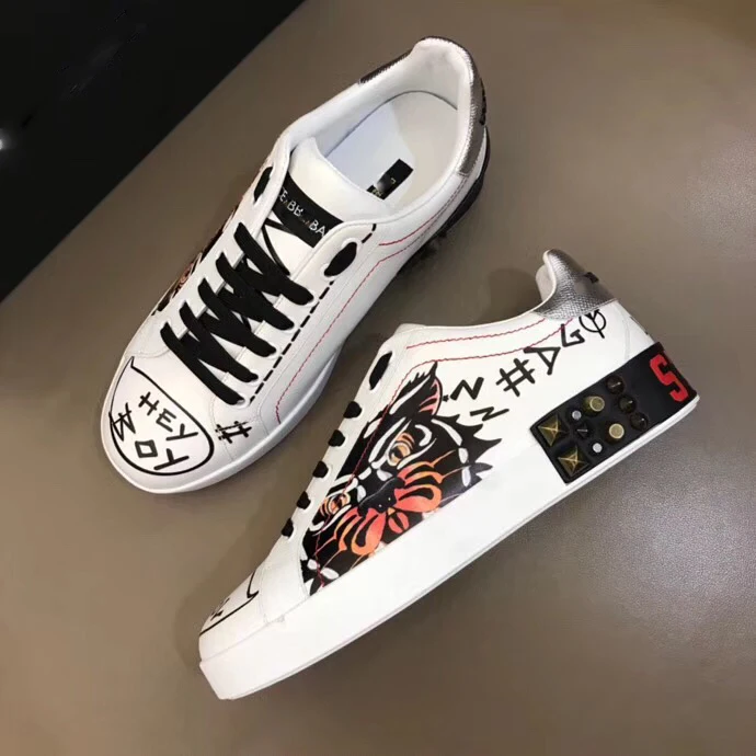 

Couple model, D heavy industry series, original imported calfskin, 3D printing color graffiti patterns, exquisite luxury,