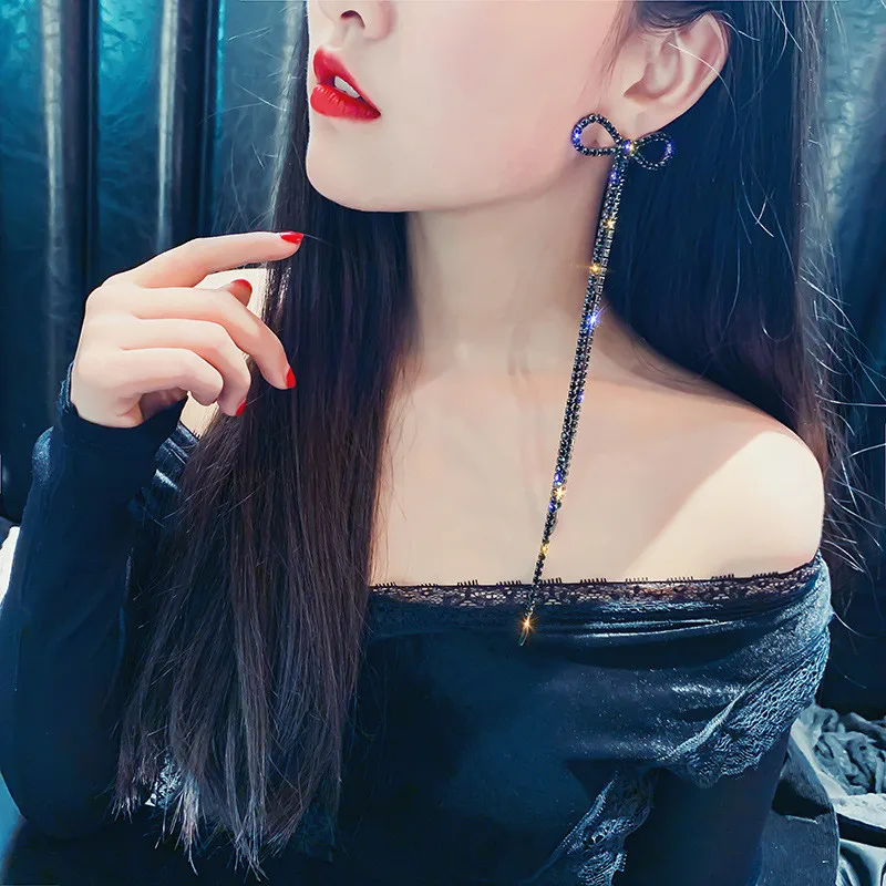 

FYUAN Long Tassel Crystal Drop Earring for Women Bijoux Oversize Bowknot Rhinestone Dangle Earrings Statement Earrings Jewelry