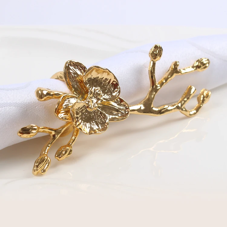

1pcs High-grade gold plum napkin ring, wedding hotel napkin buckle napkin ring, wedding ornaments in Continental