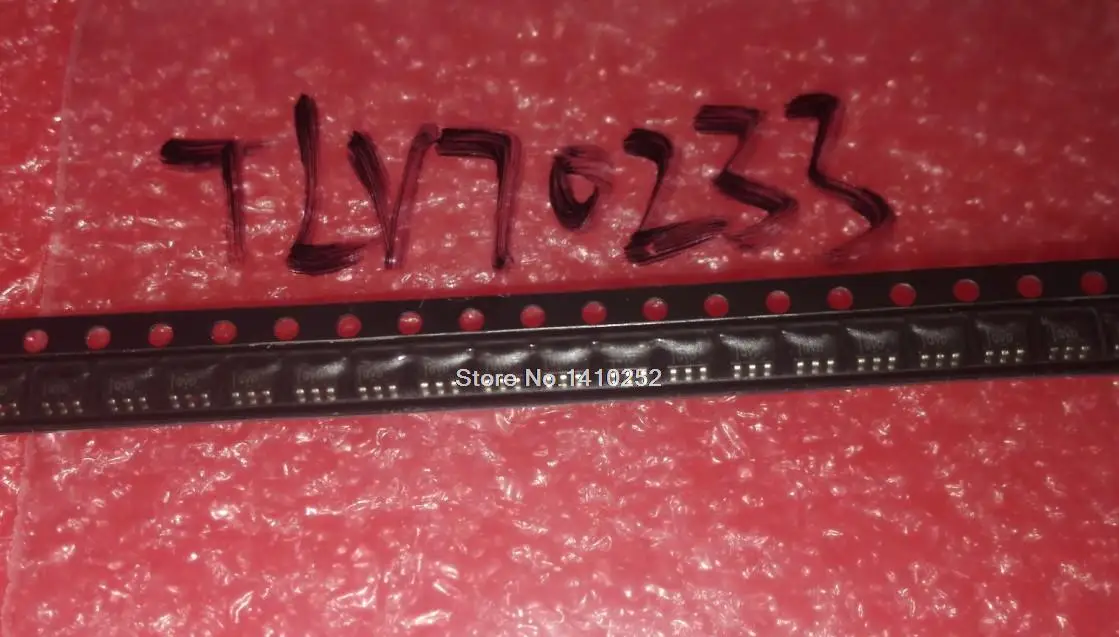 100 шт. TLV70233 TLV70233DBVR TLV70233DBVT TLV70232DBV SOT23-5 QVD новый модуль в наличии БЕСПЛАТНАЯ ДОСТАВКА