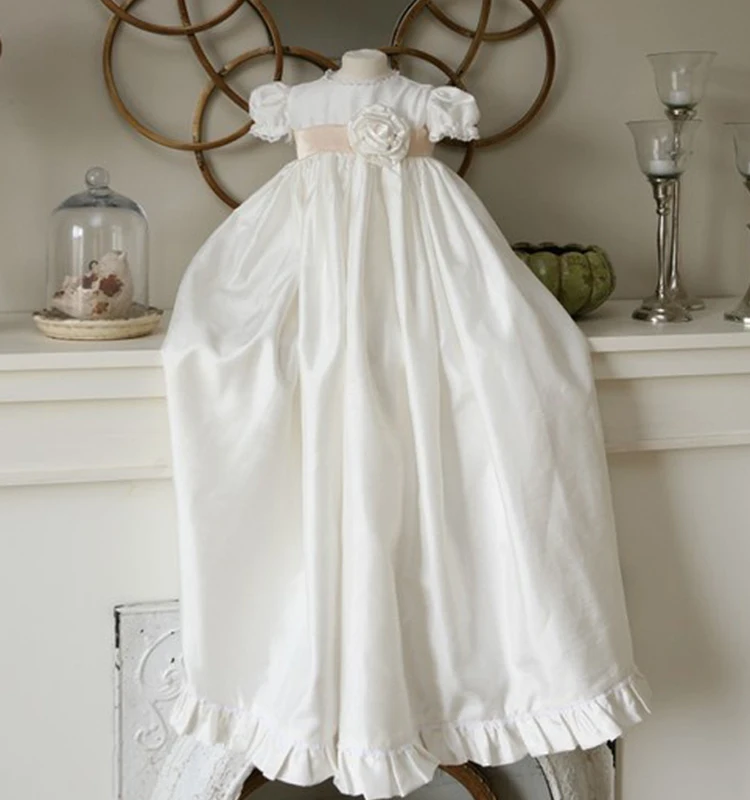 

100% Handmade High Quality Christmas Beige Heirloom Baptism Clothes Dresses Christening Baptism Gowns with Flower Belt 1-2 Years