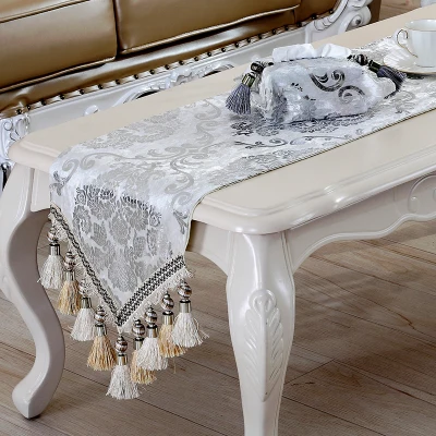 Online Luxus Europa Runner versilberung Perle quasten Schönheit Tisch Bett Haus Zimmer Dezember runner Mat mat großhandel FG331