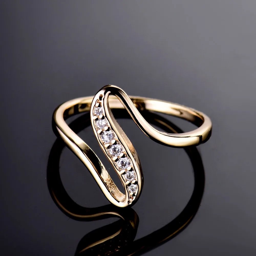 GULICX X SHape Snake Curve Rings Unique Gold-color Ring White Crystal CZ Zirconia Engagement Rings for Women Jewelry R103