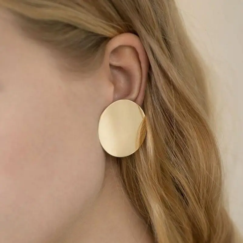

Woman Creative Stud Earrings Korean Temperament Simple Round Geometry Ladies Earrings