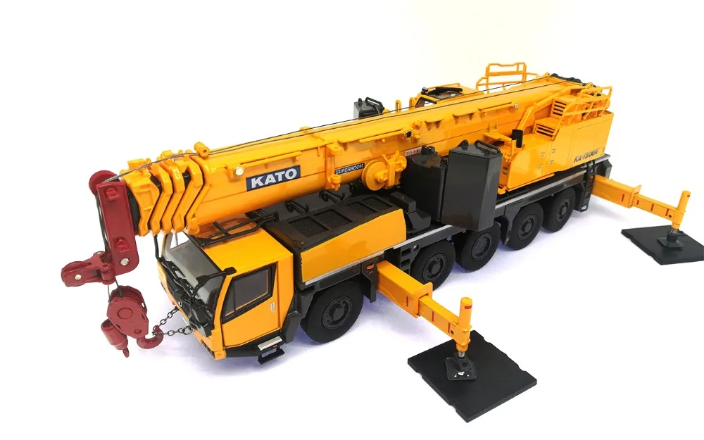 Новая и редкая модель внедорожного крана KATO KA 1300R ALLTERR 1:50 Инженерная техника литые