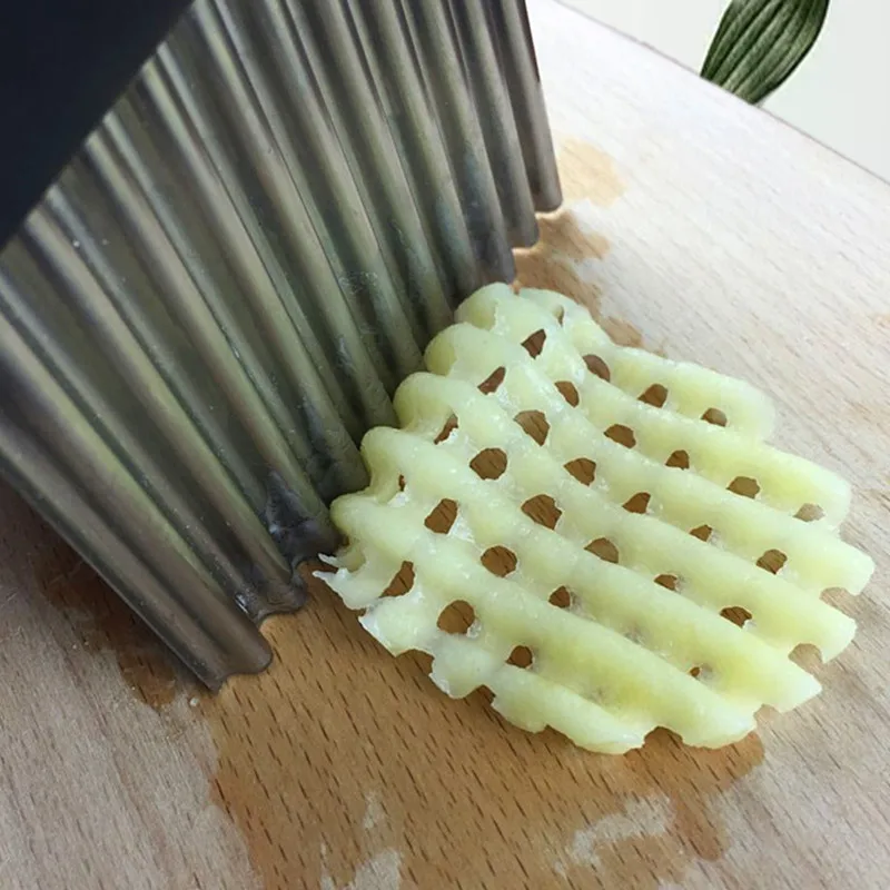 Kitchen Tools Chef Gadgets Fruit Vegetable Cutter Wave Knife for Potato Stripe Decorating French Fry Kitchen Tools Chef Gadgets Fruit Vegetable Cutter Wave Knife for Potato Stripe Decorating French Fry