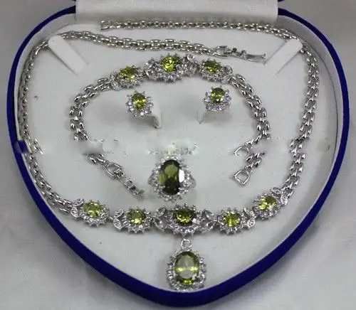 

*************Charming!Peridot Inlay Link Bracelet earrings Ring Necklace Set