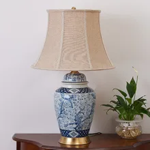 Сине-белая китайская керамическая настольная лампа Цзиндэчжэнь, украшение для спальни, гостиной, столовой, модный туалетный столик, лампа с птицей
