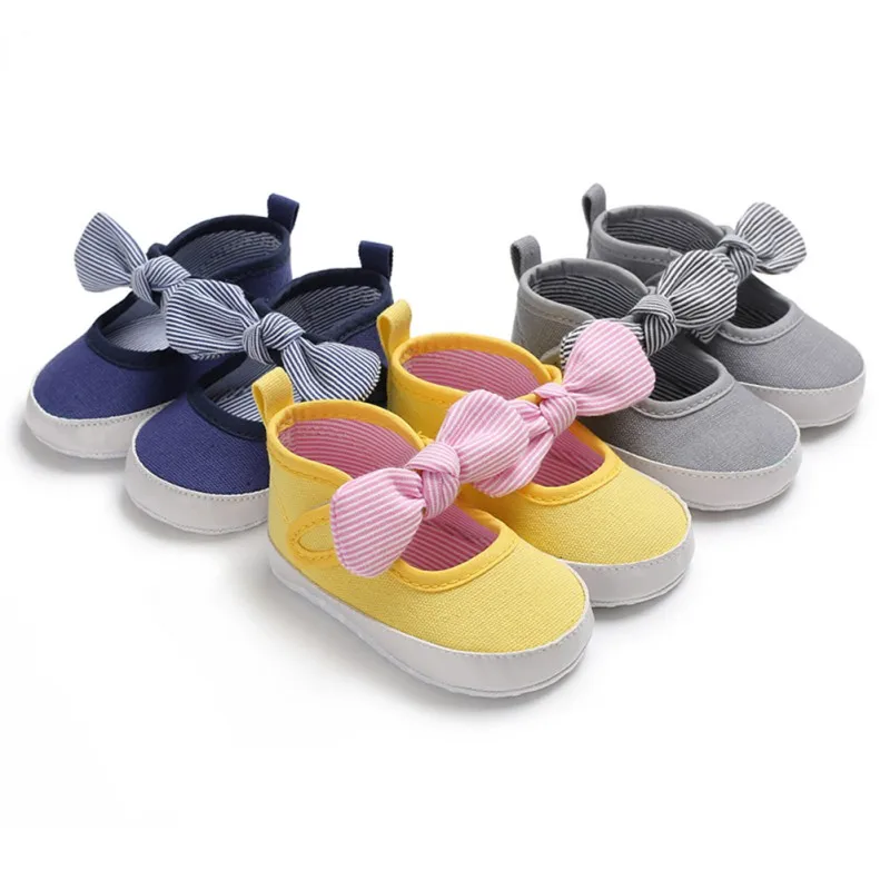 Обувь принцессы для маленьких девочек милые мокасины из парусины в полоску с бантиком для новорожденных мягкая подошва для малышей