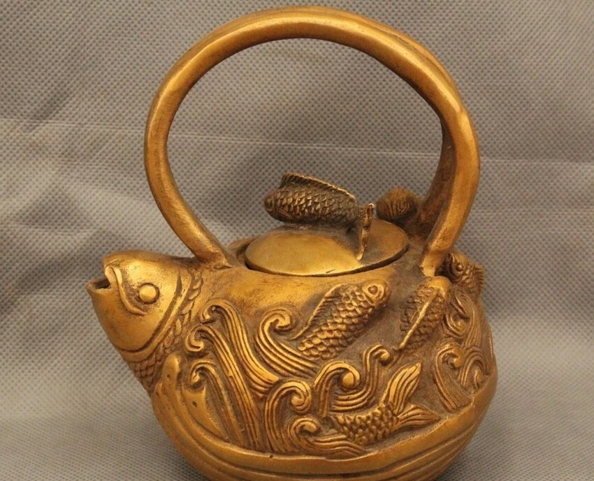 

6" Makred Chinese Dynasty Bronze Fish Cyprinoid Handle Wine Tea Pot Flagon Statu