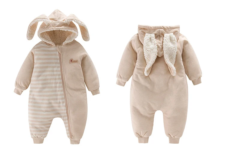 3642073933_16975851513