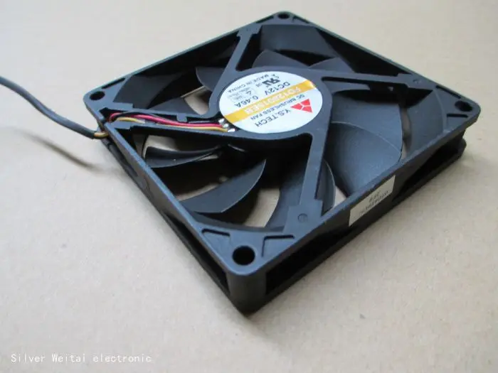 

2pcs fan for YS FD128015EB 80x80x15mm Mini 3-Pin; YS TECH FD128015EB 8cm 8015 DC 12V 0.46A Speed 3900RPM