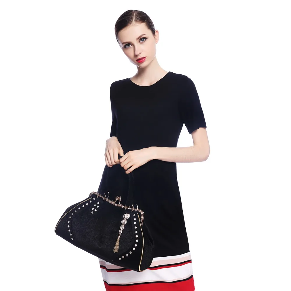 E82013-Fawziya-handbag display-Black (5)