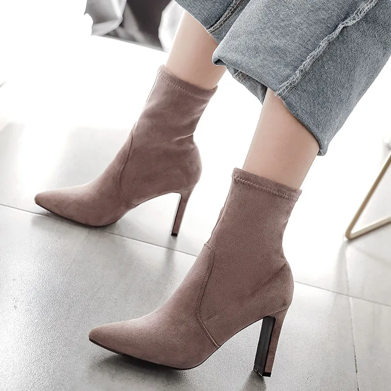 

2019 spring new fashion simple solid color pointed square with suede high heels women trend comfortable wild casual boots.