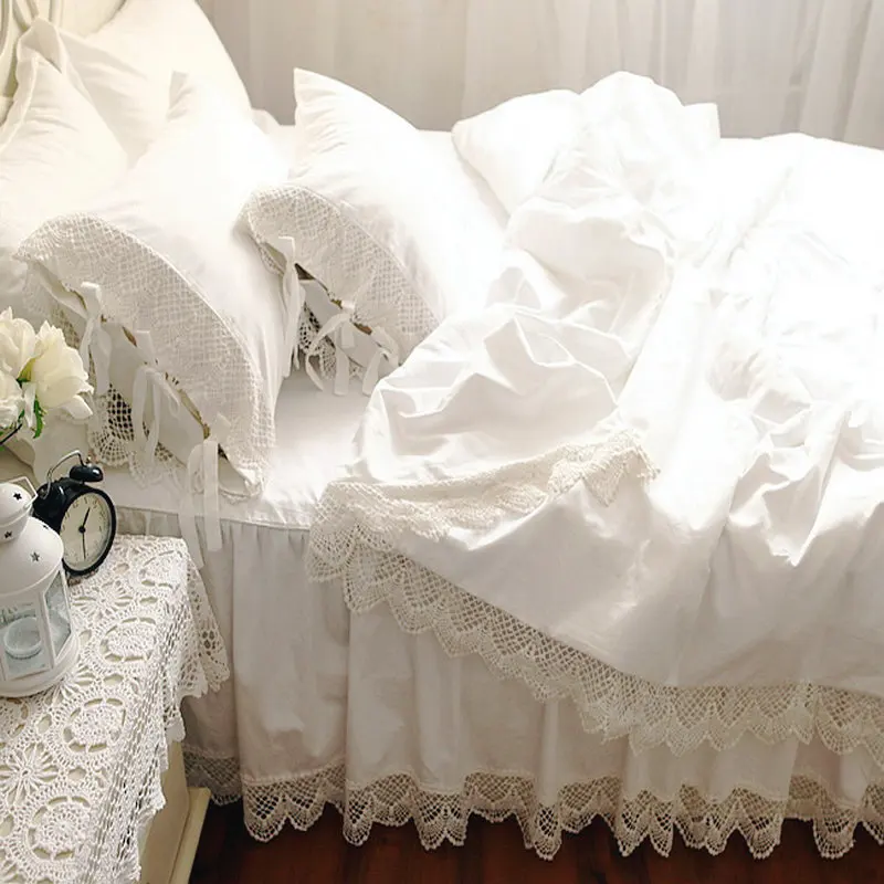 Романтический, постельных набор элегантных европейских свадебных белых сатиновых пододеяльников для пуховых одеял, вязаные крючком кружевные покрывала, хлопковые одноцветные постельные принадлежности
