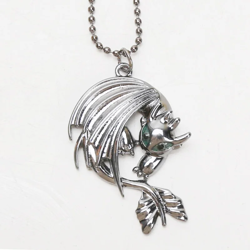 

How To Train Your Dragon 3 Toys Toothless Necklace the Hidden World Metal White Light Night Fury Keychain Pendant children gift