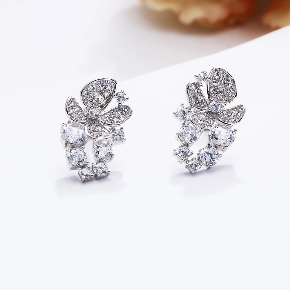 Beautiful White Earrings Flower design Trendy Jewelry New Fresh Young Female Accessories Birthday gift for Daughter Drop Earring