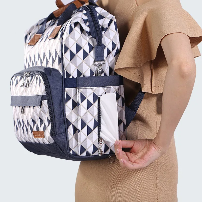 2018 Spring Geometric Pattern Three-Dimensional Diaper Bags Beatiful Female Travel Storage Bag Strap Soft Handle Backpack09