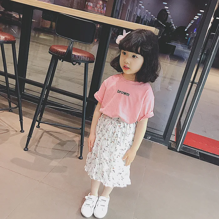 

2018 New Summer Item Girl Sweet Suit Including T-shirt+Print Flower Skirt 2pcs Per Set