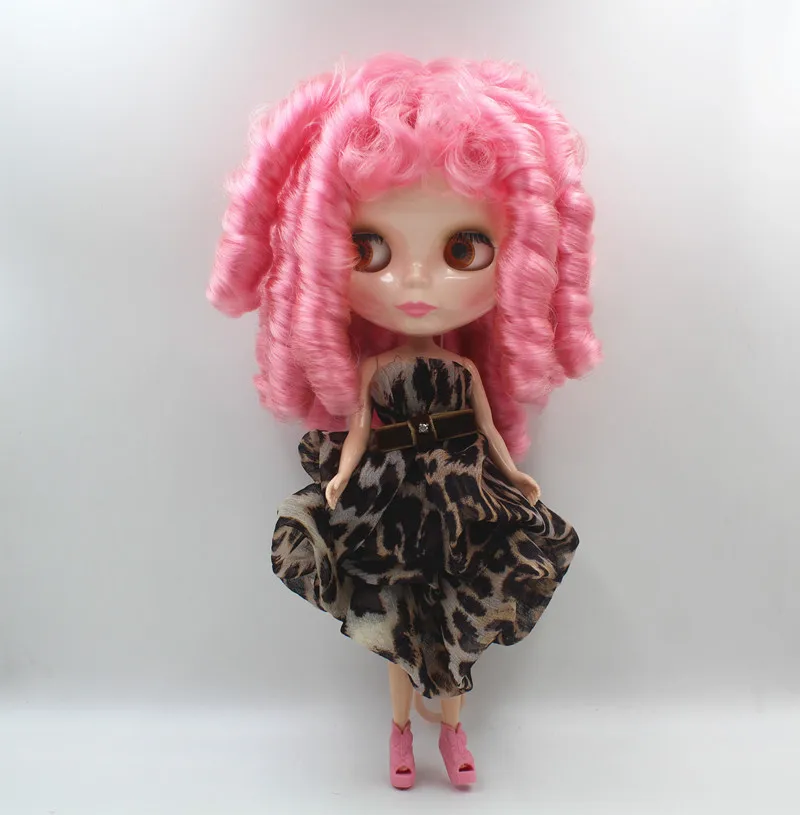 blythe doll pink hair