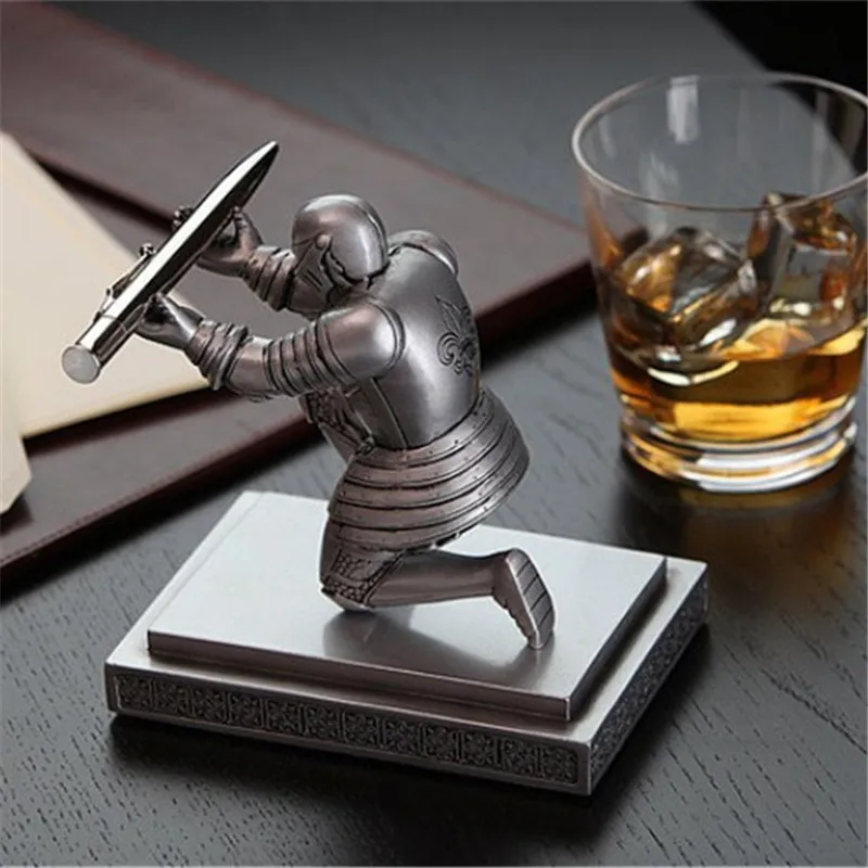 Home Decoration Desktop Pendant Figurine Executive Soldier Knight Pen