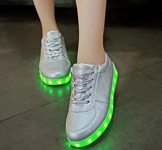 Светящаяся обувь с подсветкой для мальчиков и девочек; модная повседневная детская обувь с подсветкой; 7 цветов; Новинка; обувь для улицы с имитацией подошв; детские кроссовки