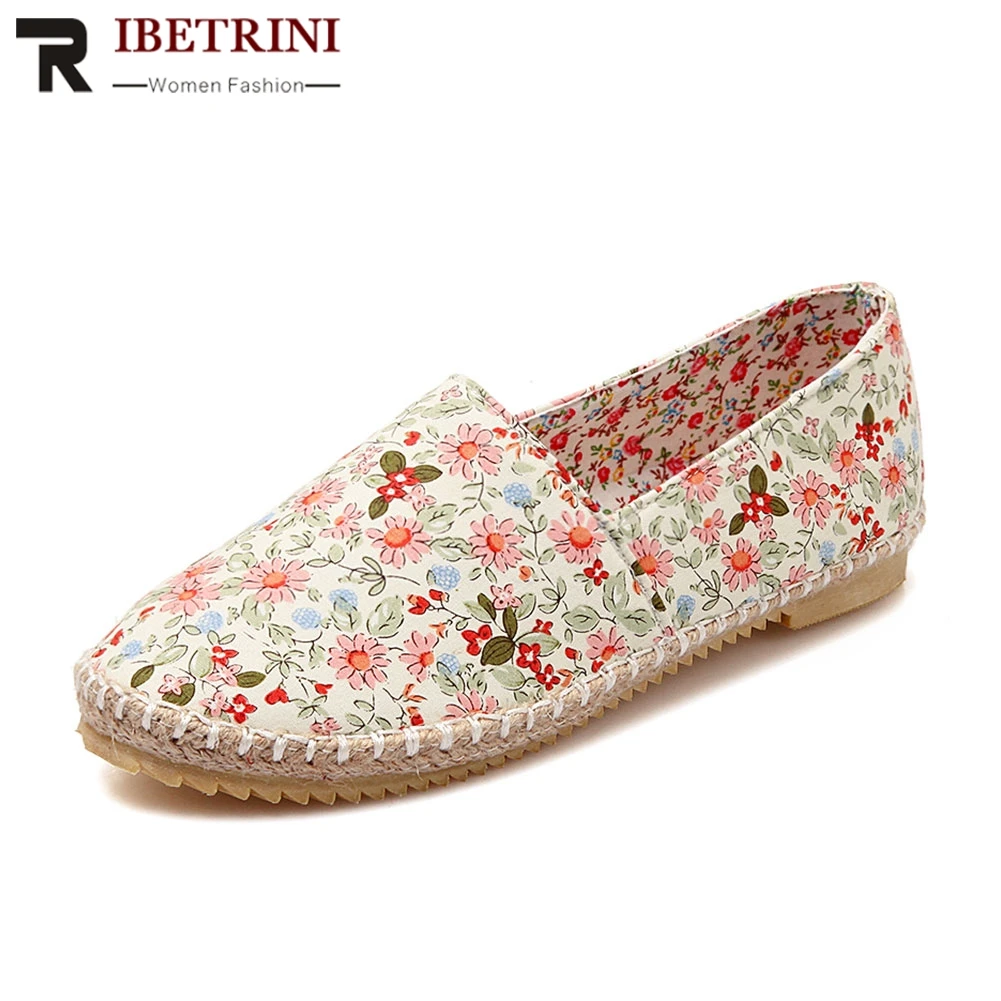 

RIBETRINI Women Flower Print Flats Spring Autumn Boat Shoes Woman Slip On Comfy Ballerines Female Moccasins Big Size 34-43