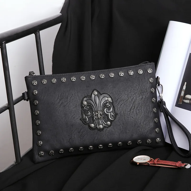 

Personality Rivet Pattern Man Hand Package Single Shoulder Tide Trend Take wallet handbag men