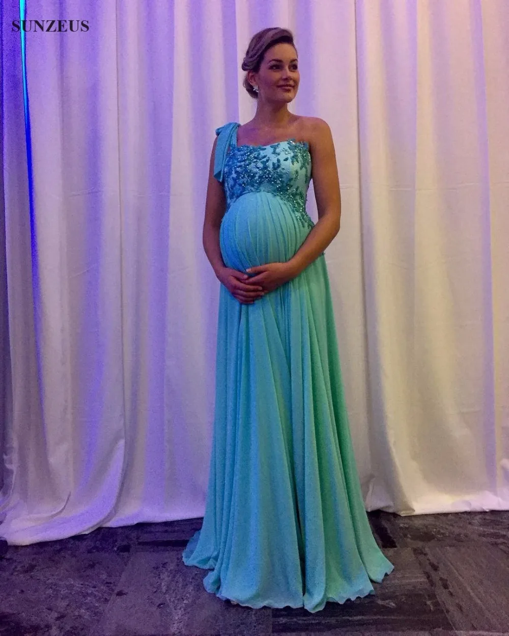 The Pregnant Prom Dress 103