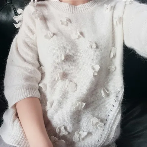 

3D butterfly stitch Ivory sweater gentle women